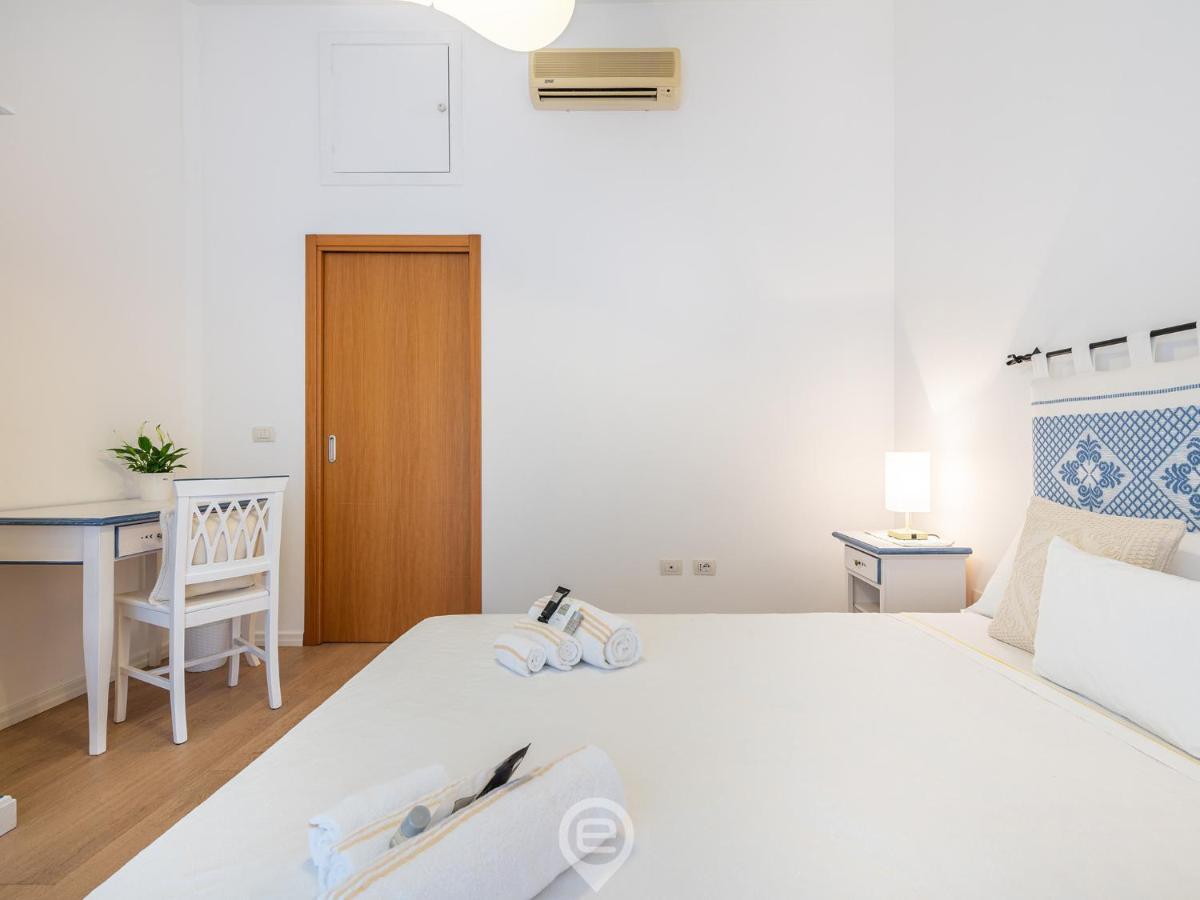 La Finestra Sul Corso Cagliari Exterior foto