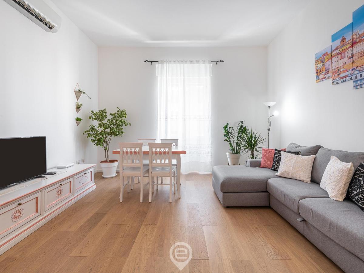 La Finestra Sul Corso Cagliari Exterior foto