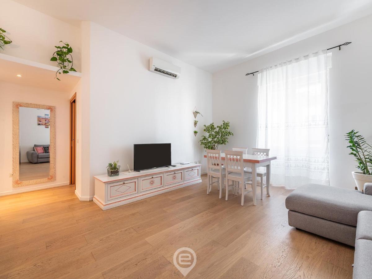 La Finestra Sul Corso Cagliari Exterior foto